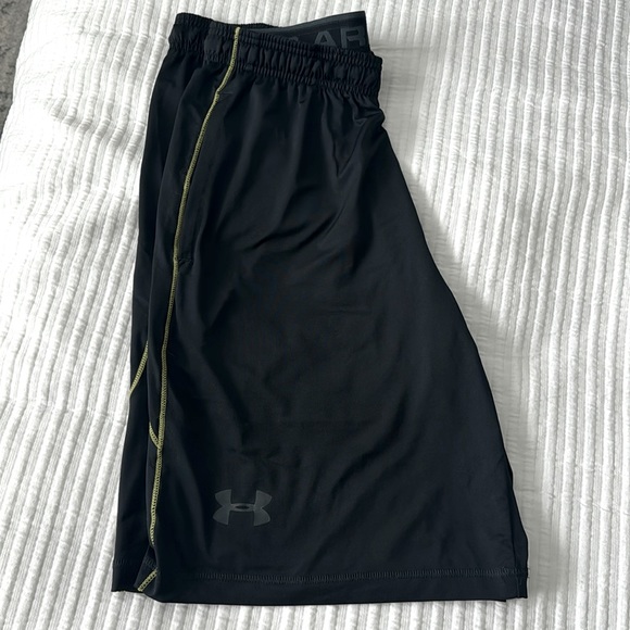 Men’s UA Short - Picture 1 of 5